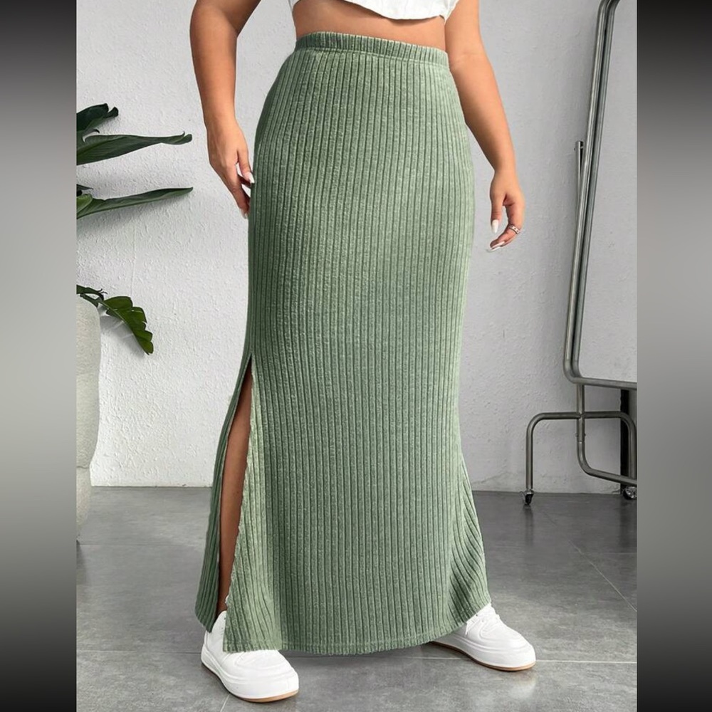High Waist Solid Skirt โค๏ธ - Picture 5 of 5